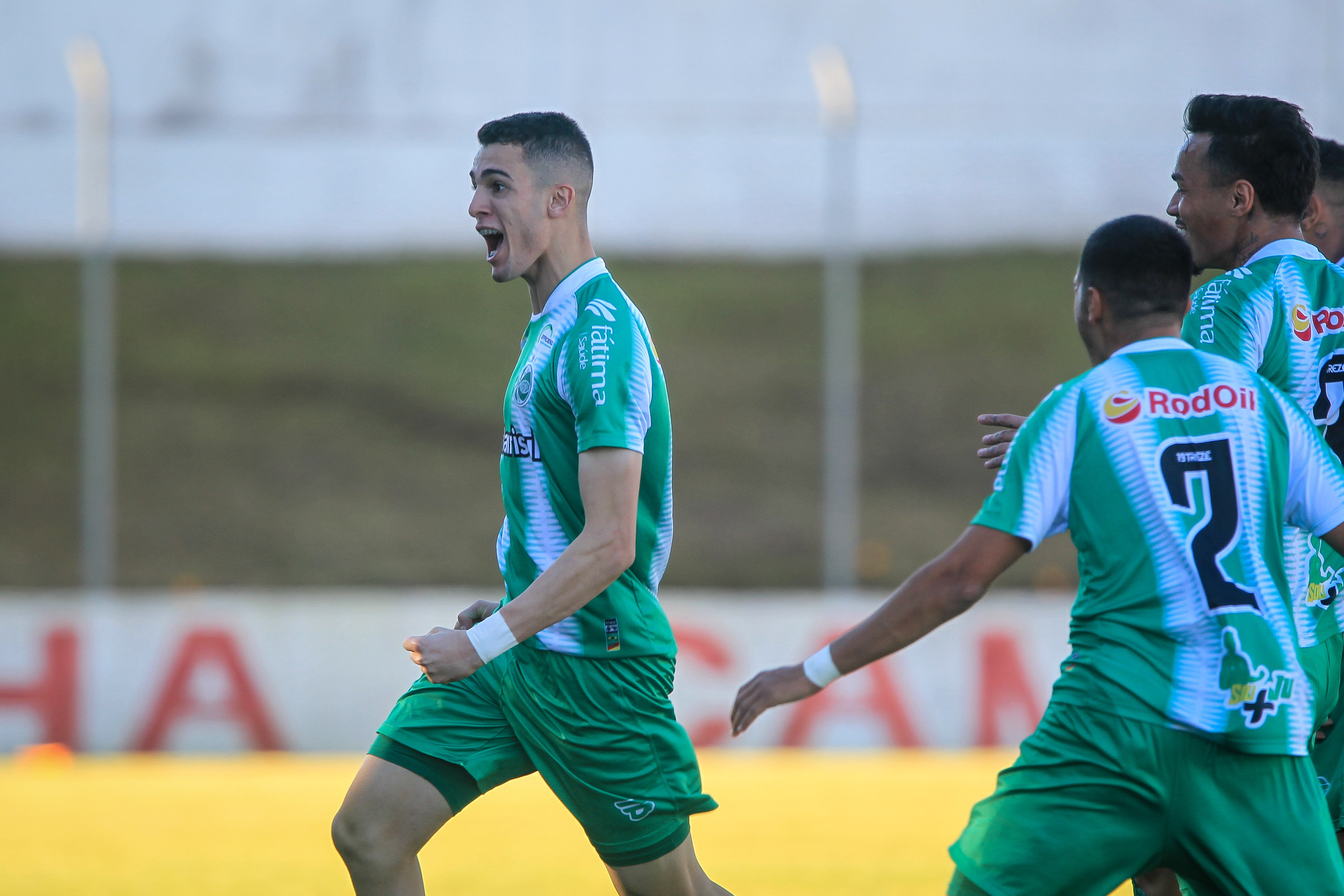 Ju tem boa atuação, vence o Santos e se recupera no Brasileiro de Aspirantes