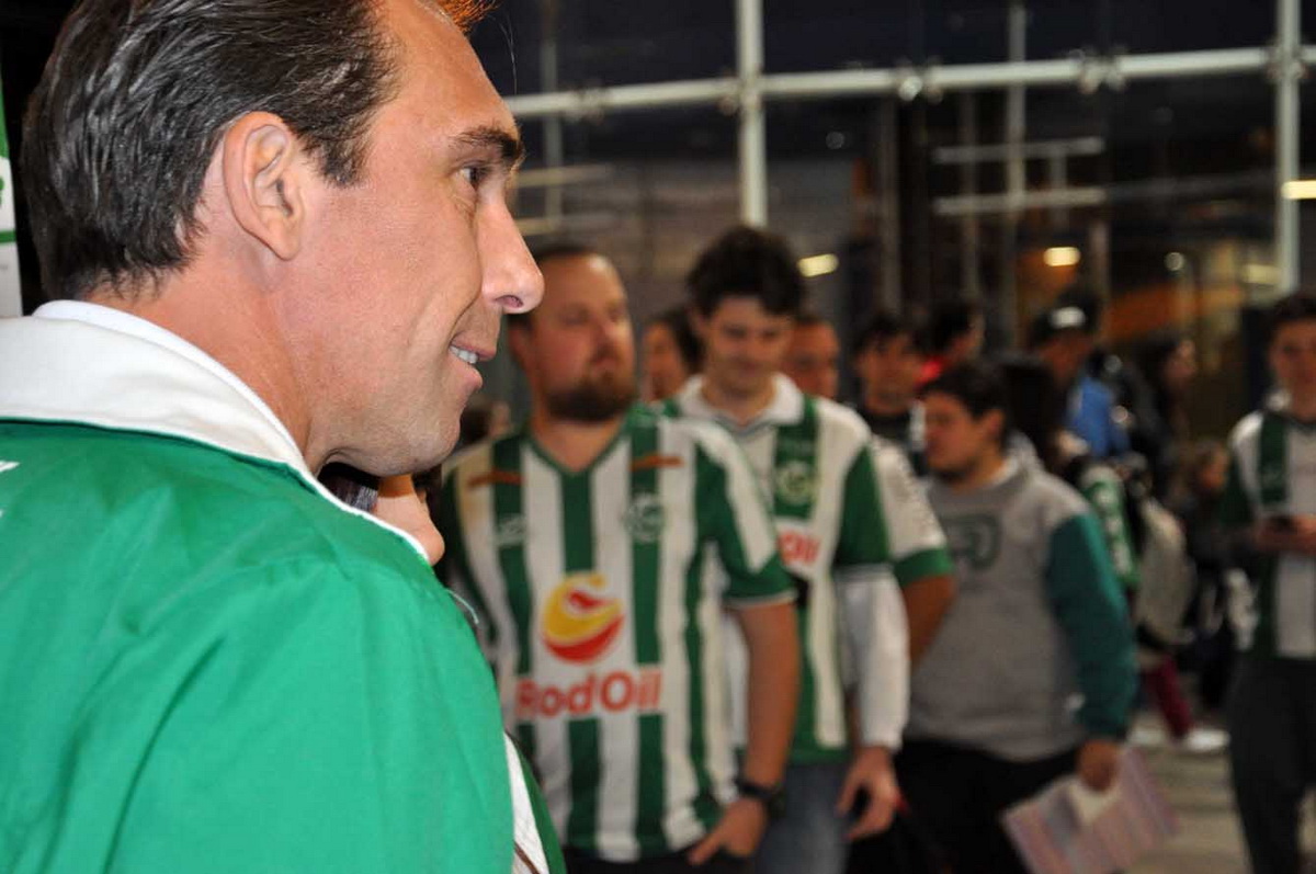 Papada colore a UCS de verde e branco