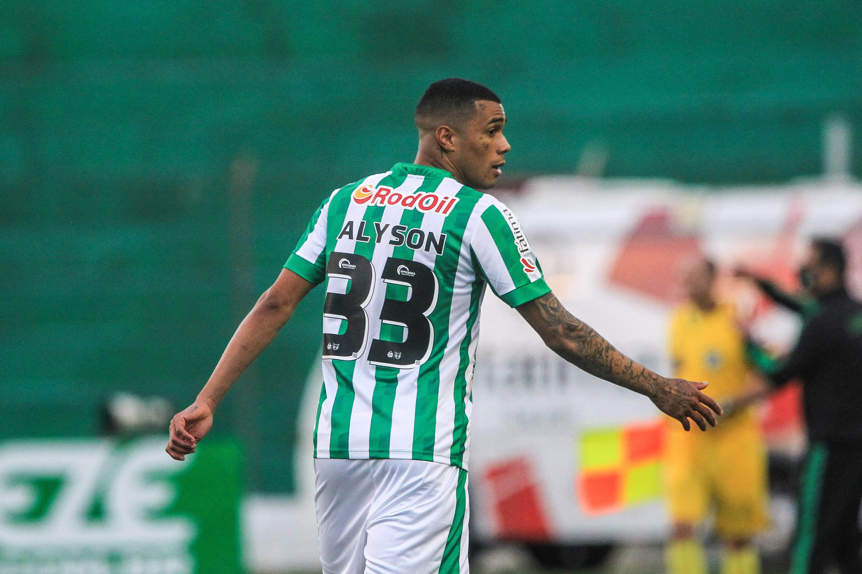 Juventude acerta a transferência do lateral-esquerdo Alyson para o Sampaio Corrêa