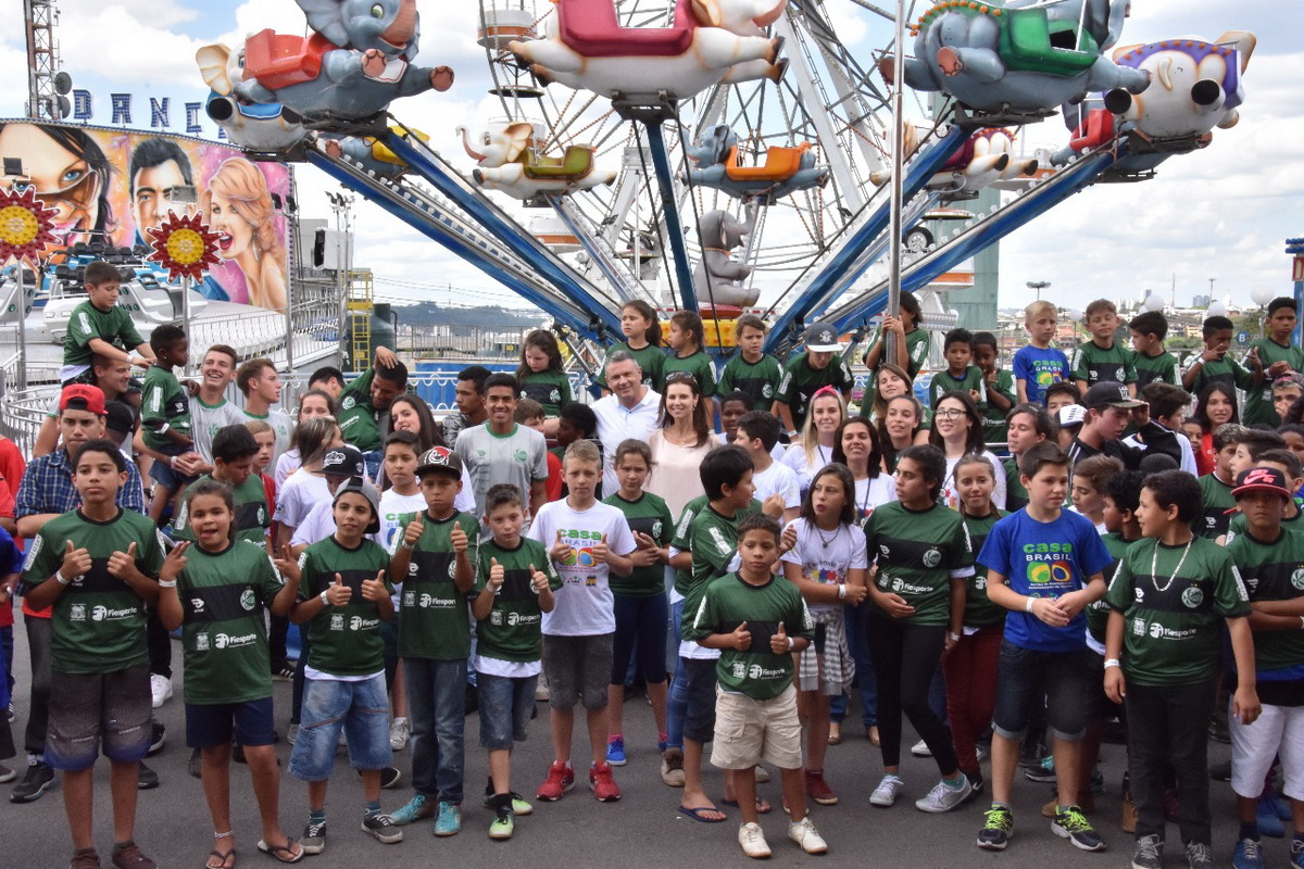 Juventude leva ao parque mais de 140 crianças do&amp;quot;Virando o Jogo&amp;quot; 