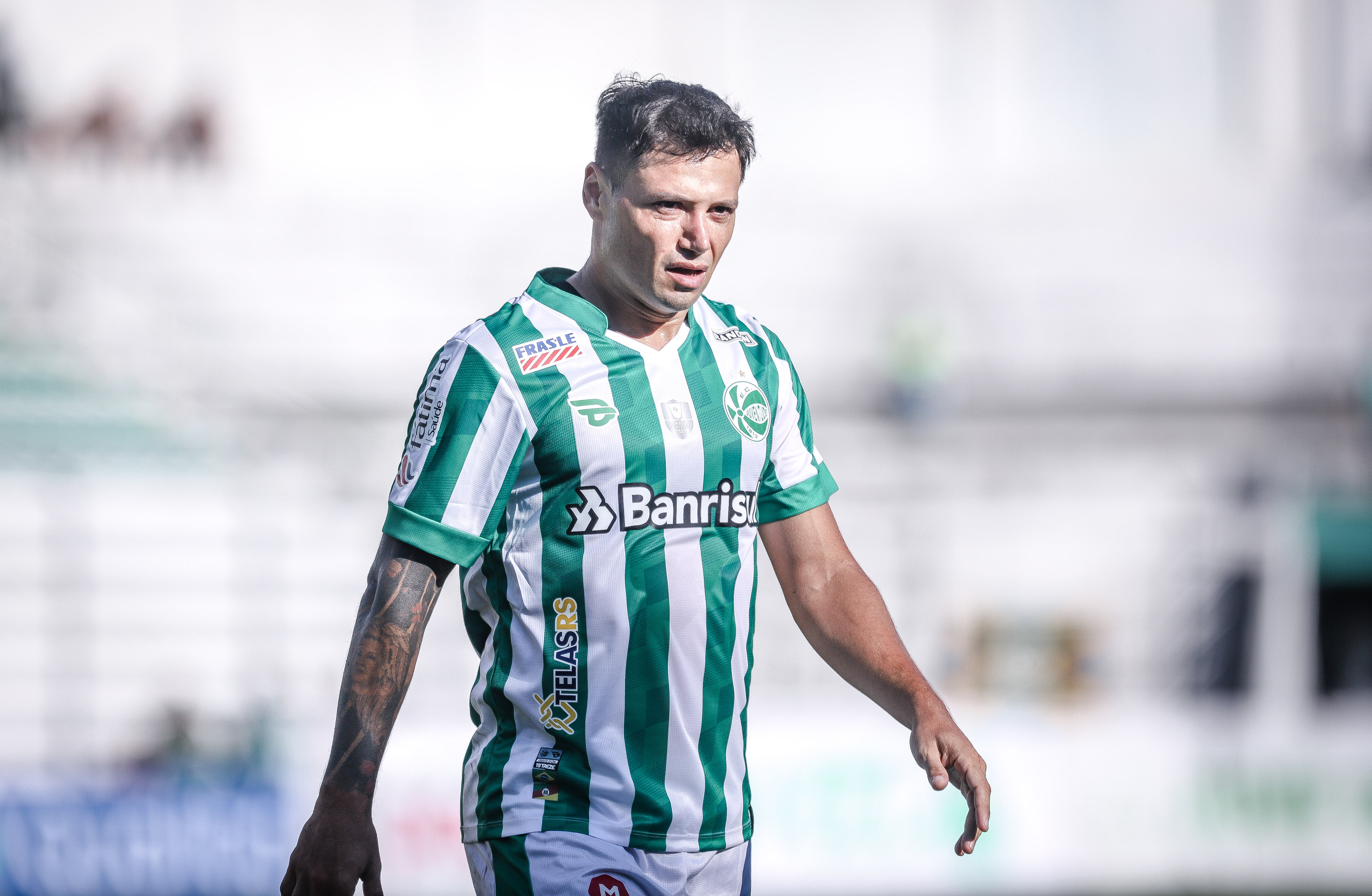 Juventude confirma rescisão contratual com Mauro Zárate