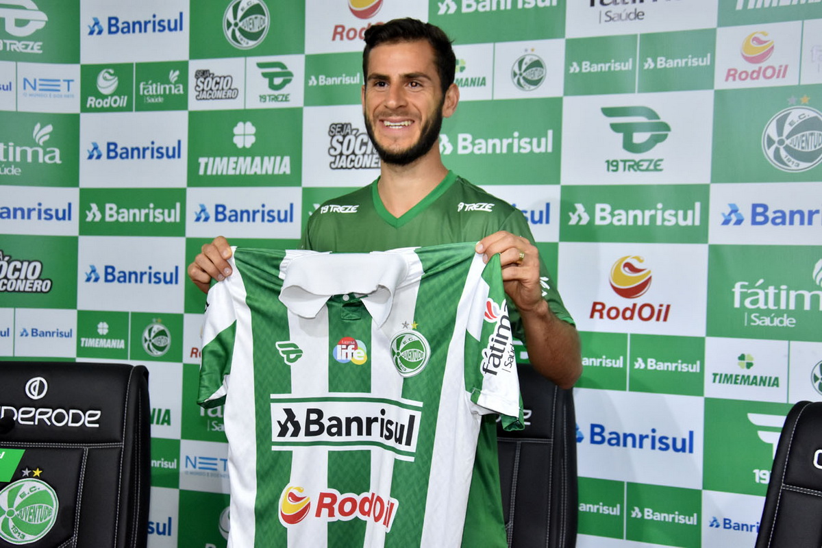 Meia Fellipe Mateus é o novo reforço do Verdão