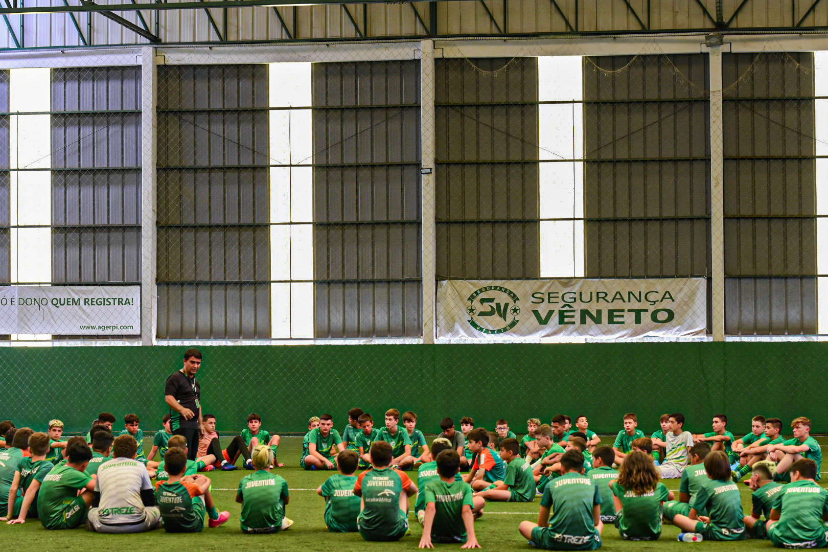 Escola de Futebol do Juventude comunica recesso para novas matrículas
