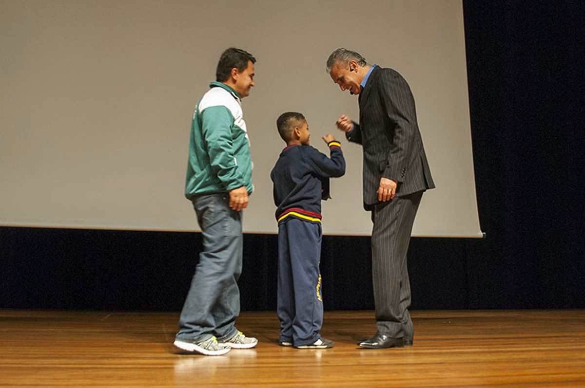 Comissões da Base prestigiam palestra do técnico Tite