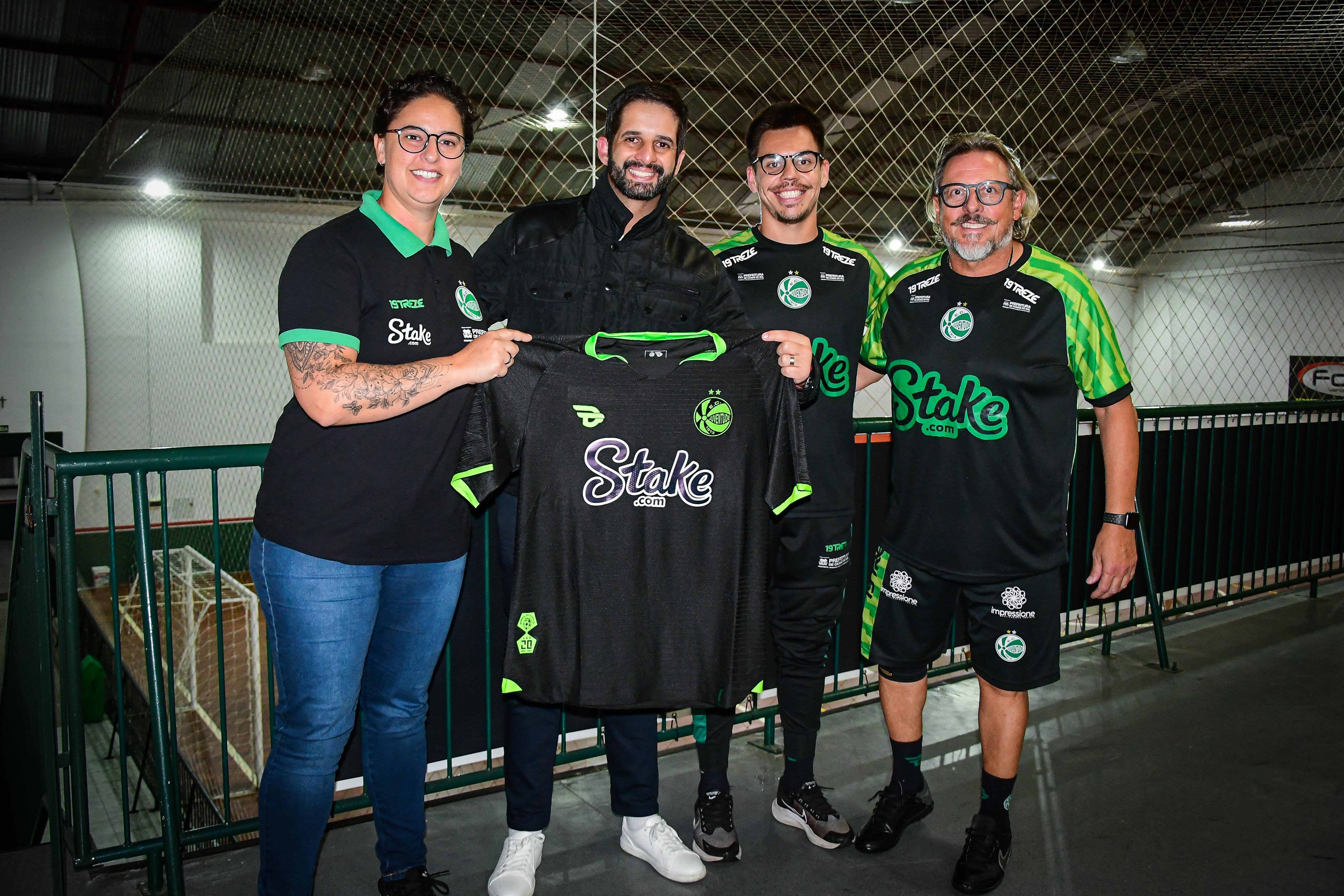 Juventude recebe Edson Alcantara, preparador de goleiros da Seleção Feminina