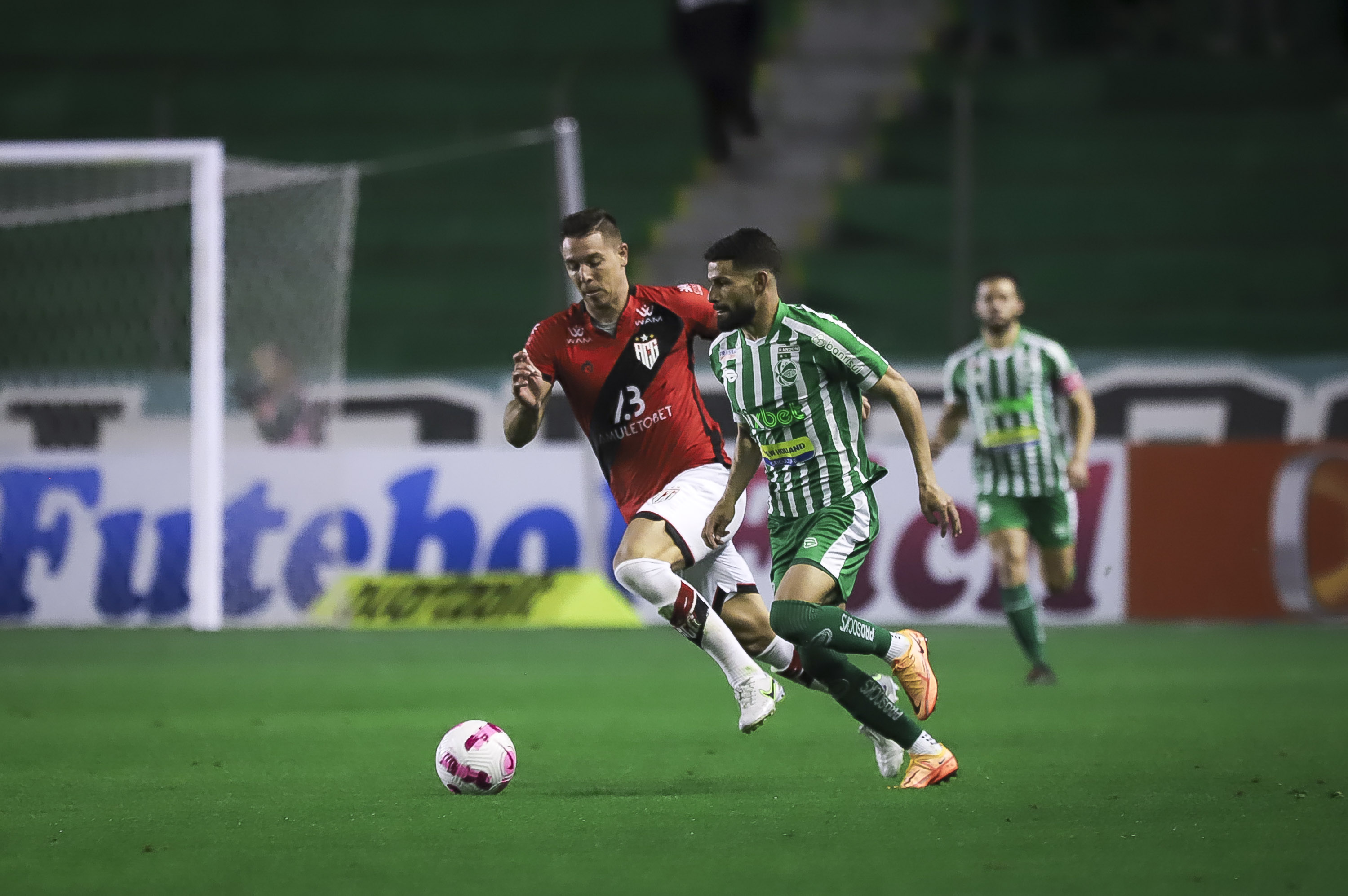 Ju é superior, mas fica no empate contra o Atlético Goianiense