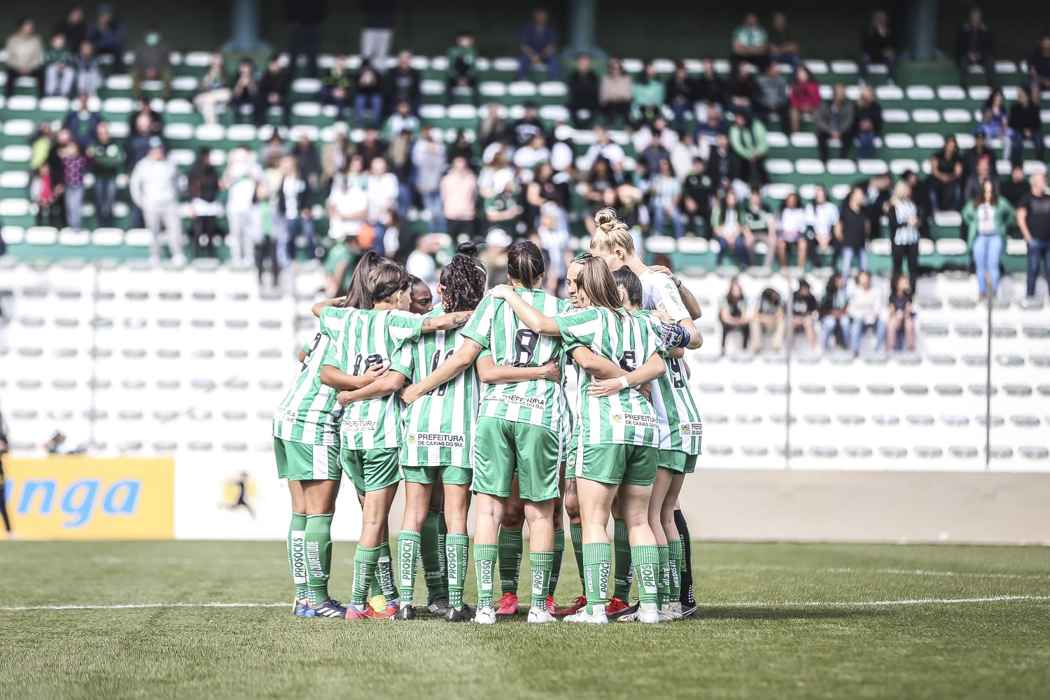 Invictas, Esmeraldas goleiam o Vidal Pro pelo Gauchão Feminino