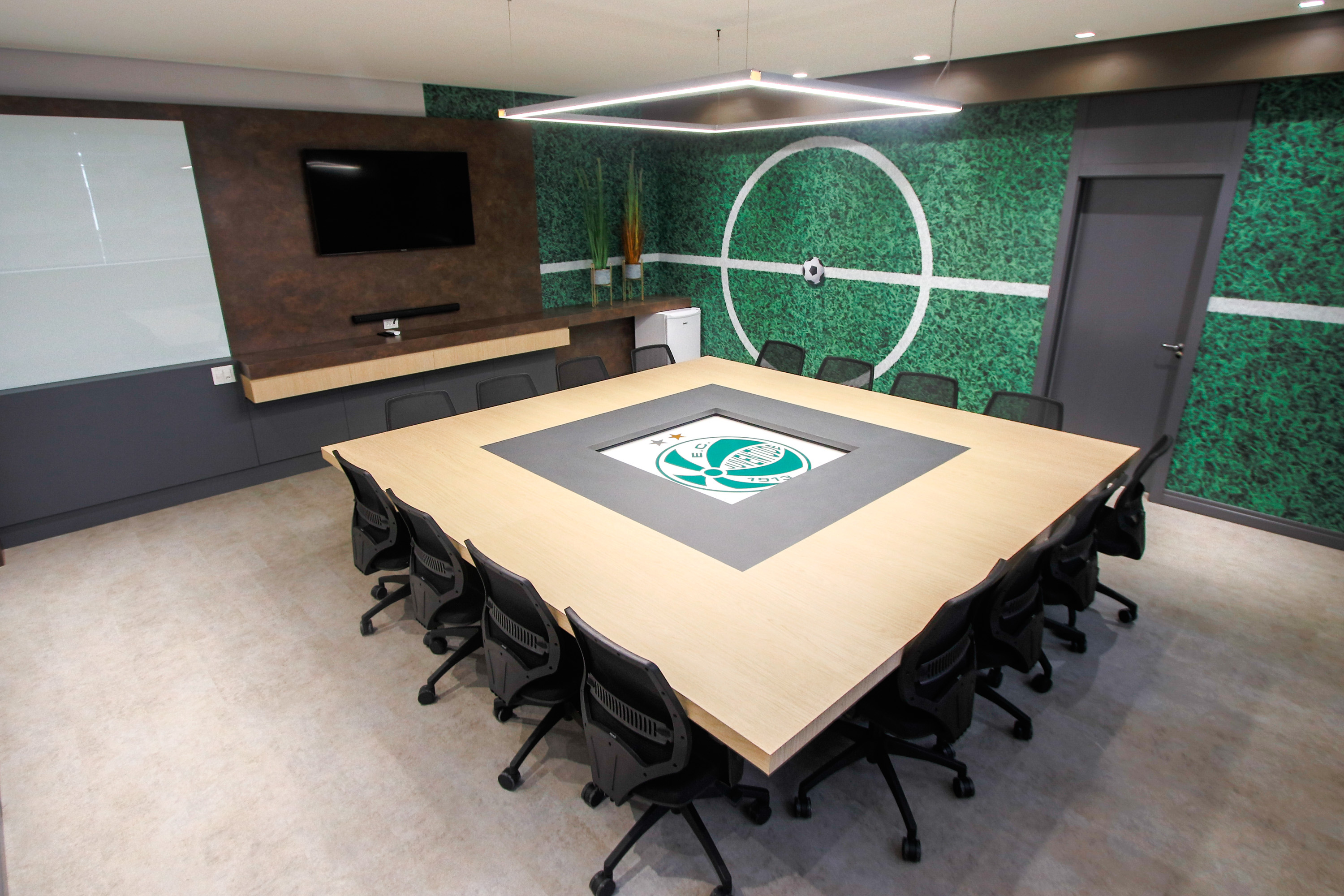 Sala de reuniões Idalino Pizzamiglio é inaugurada no Jaconi
