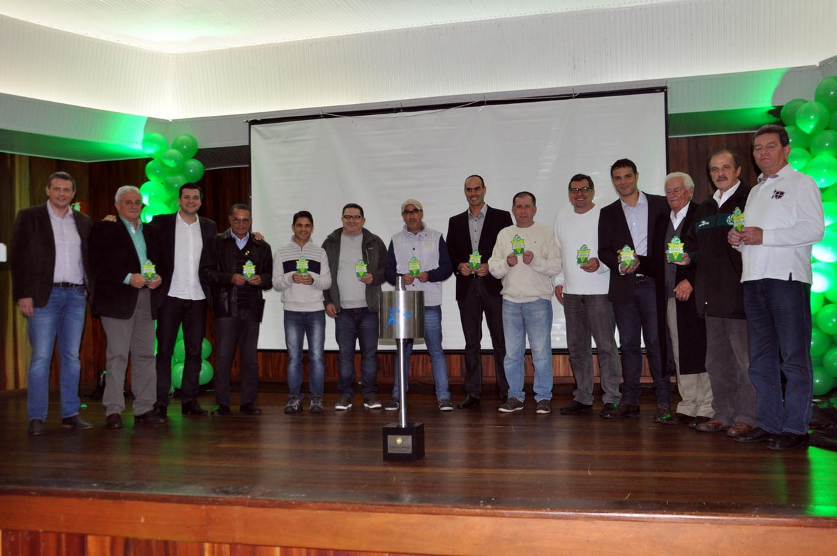 Jantar e homenagens exaltam marcas importantes na história do Juventude