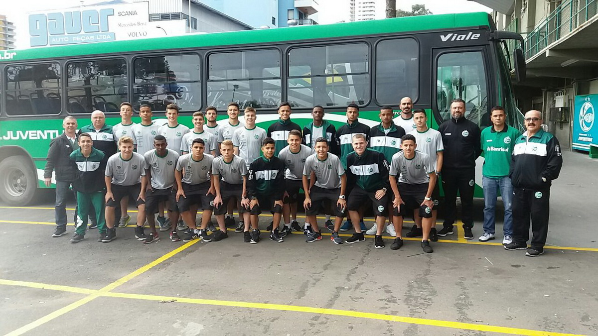 Juventude inicia viagem para a Taça BH