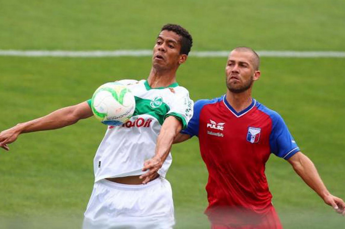 No último minuto, Ju consegue ponto importante diante do Guará
