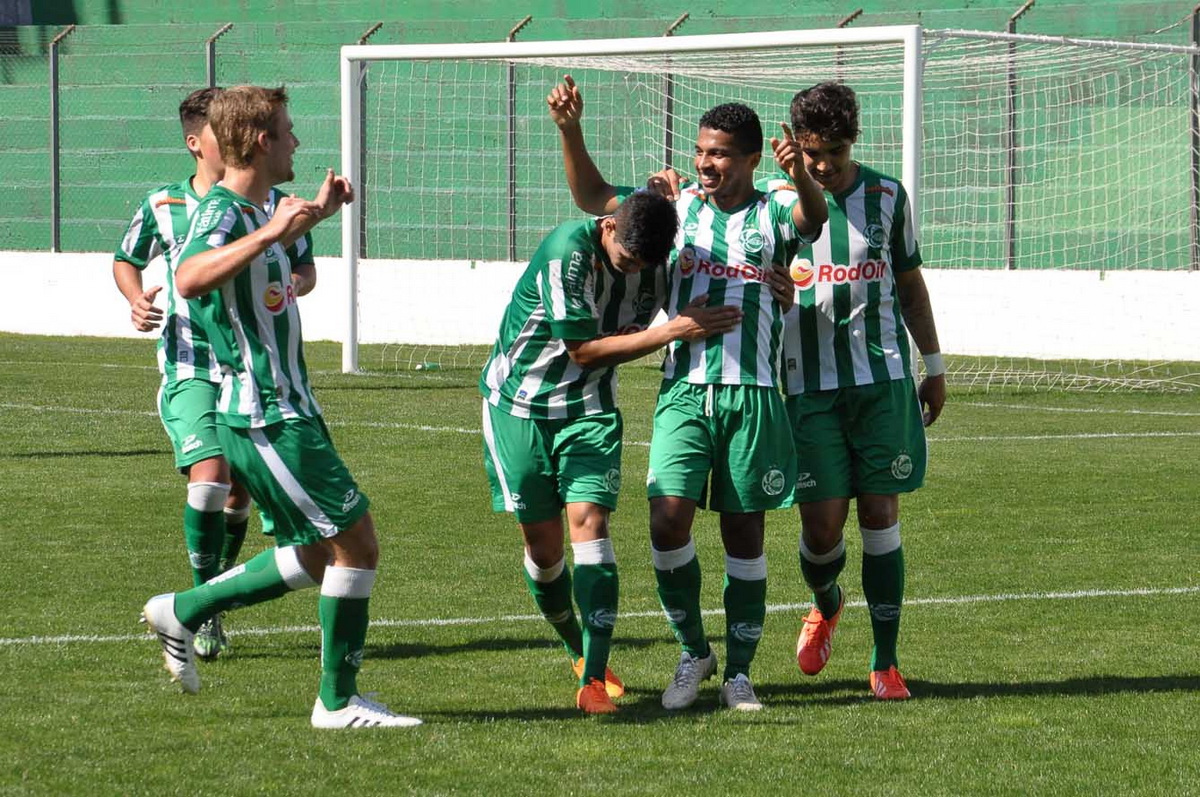 Juventude vence Cruzeiro na estreia da Valmir Louruz