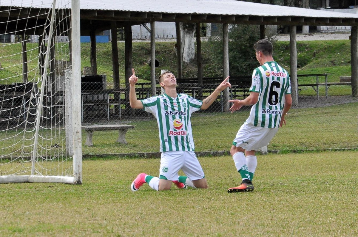 Juventude aplica 5 x 2 na estreia da Copa FGF Sub-19