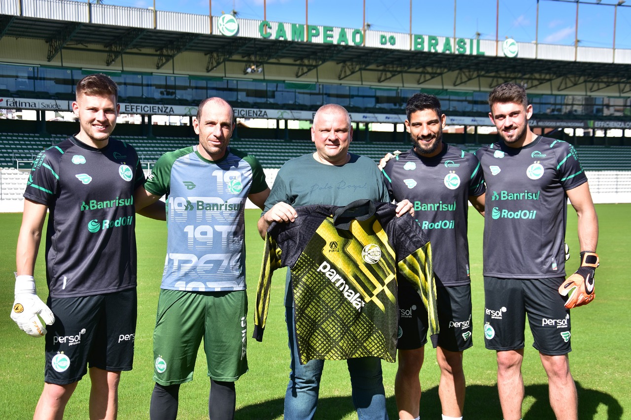 No dia do goleiro, Marcelo Isoton faz visita ao Jaconi