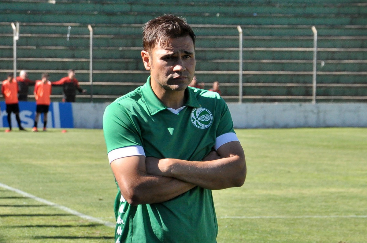 Ju vence a segunda no Gauchão Sub-17 e segue 100%