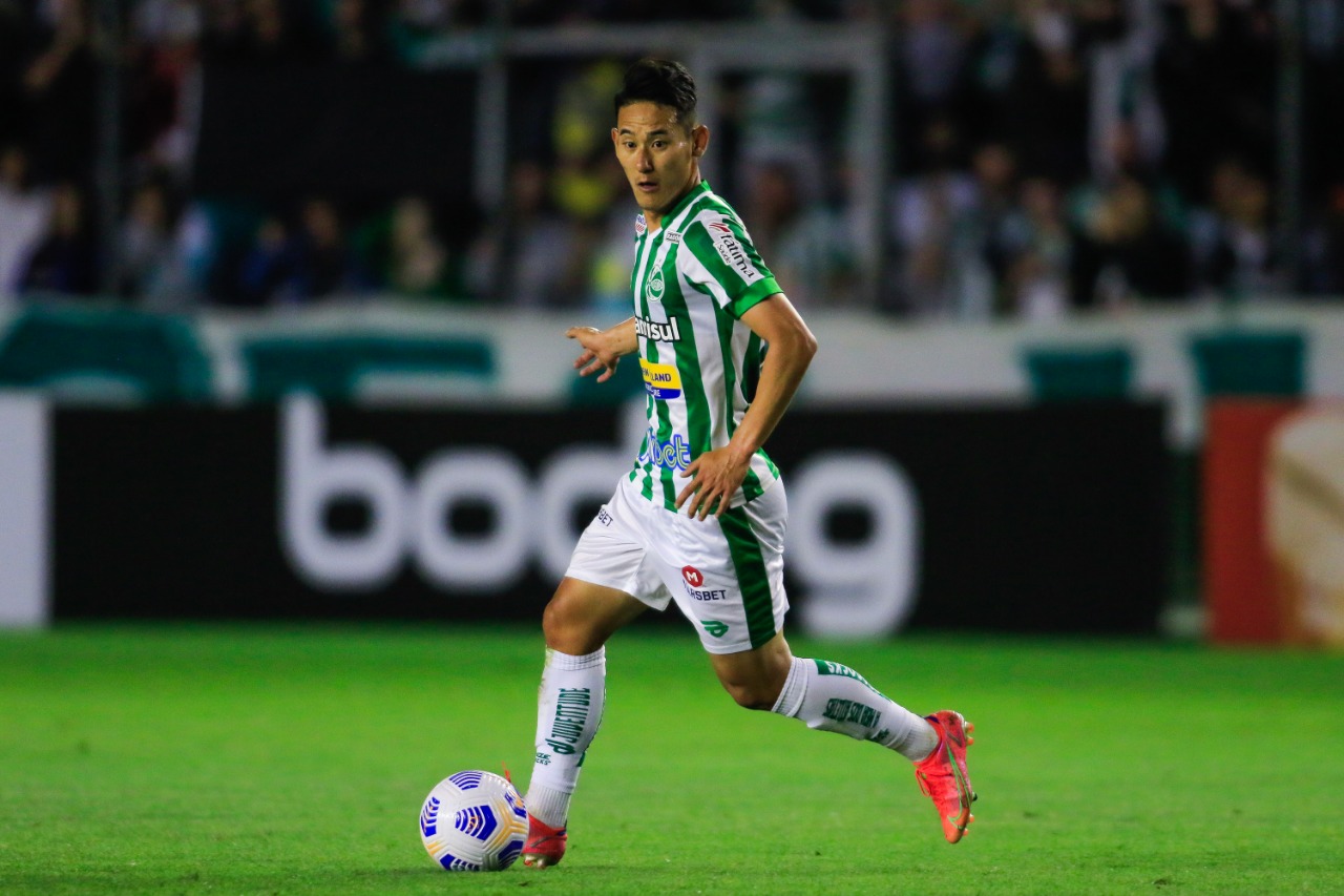 Meia Chico renova contrato com o Juventude
