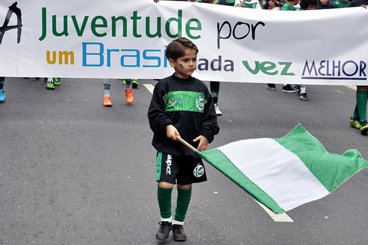 Brasileiros e Jaconeros no Desfile de 7 de Setembro