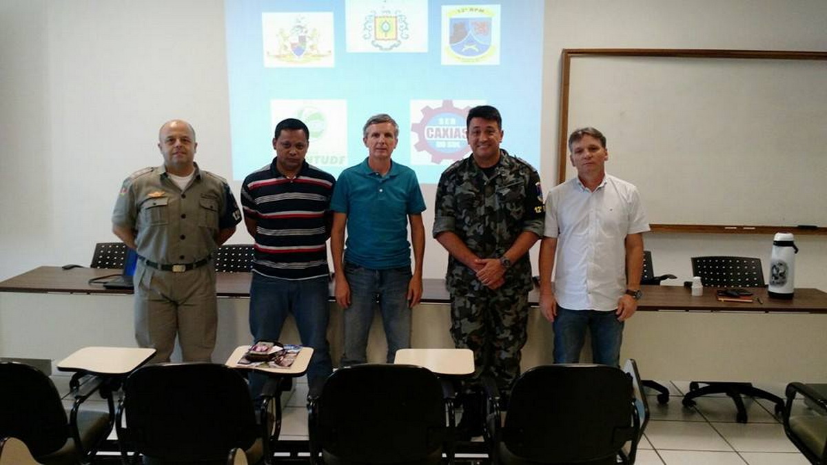 Juventude participa de reunião com a Brigada Militar