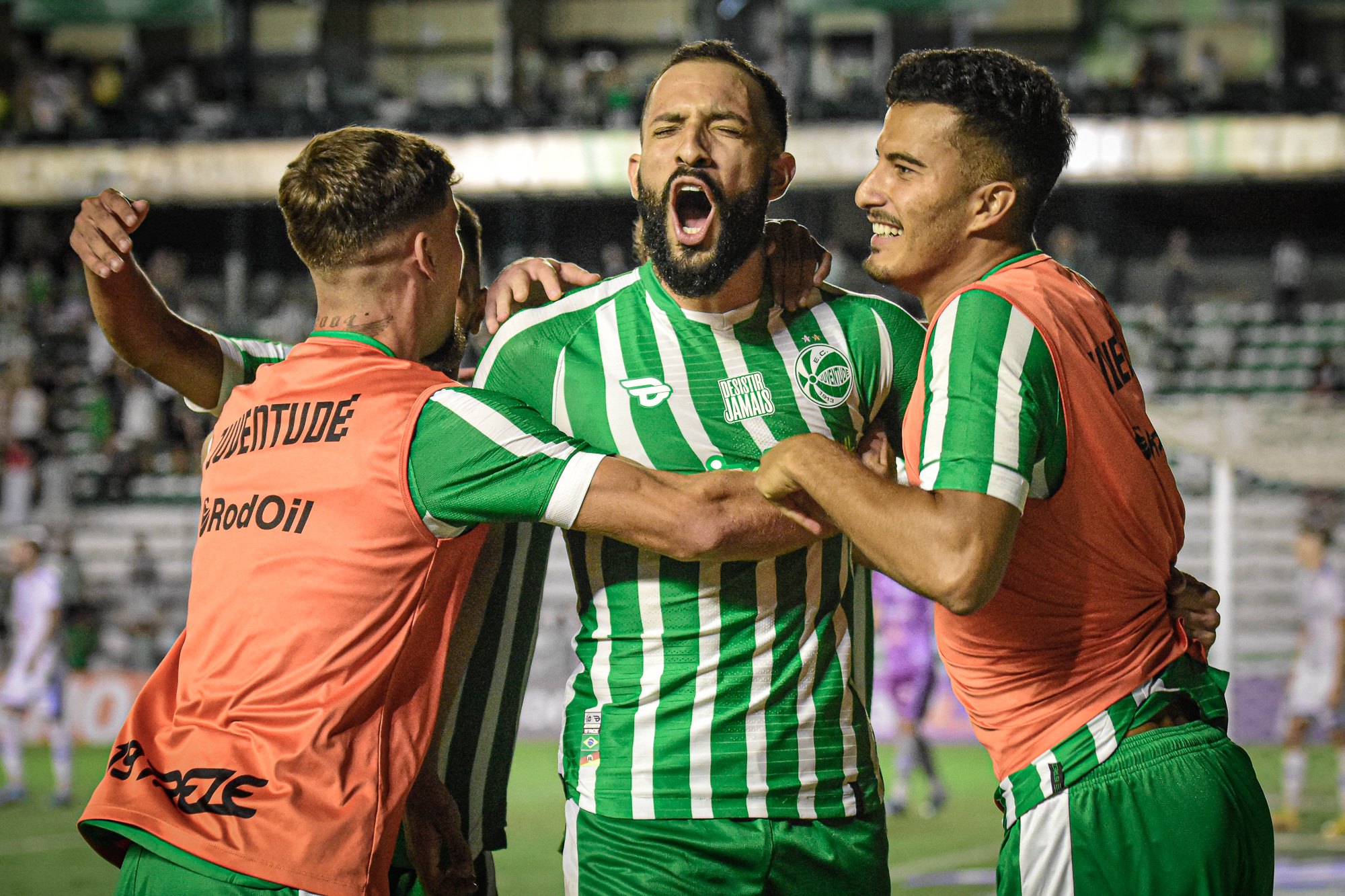 Juventude vence e sobe na tabela do Gauchão