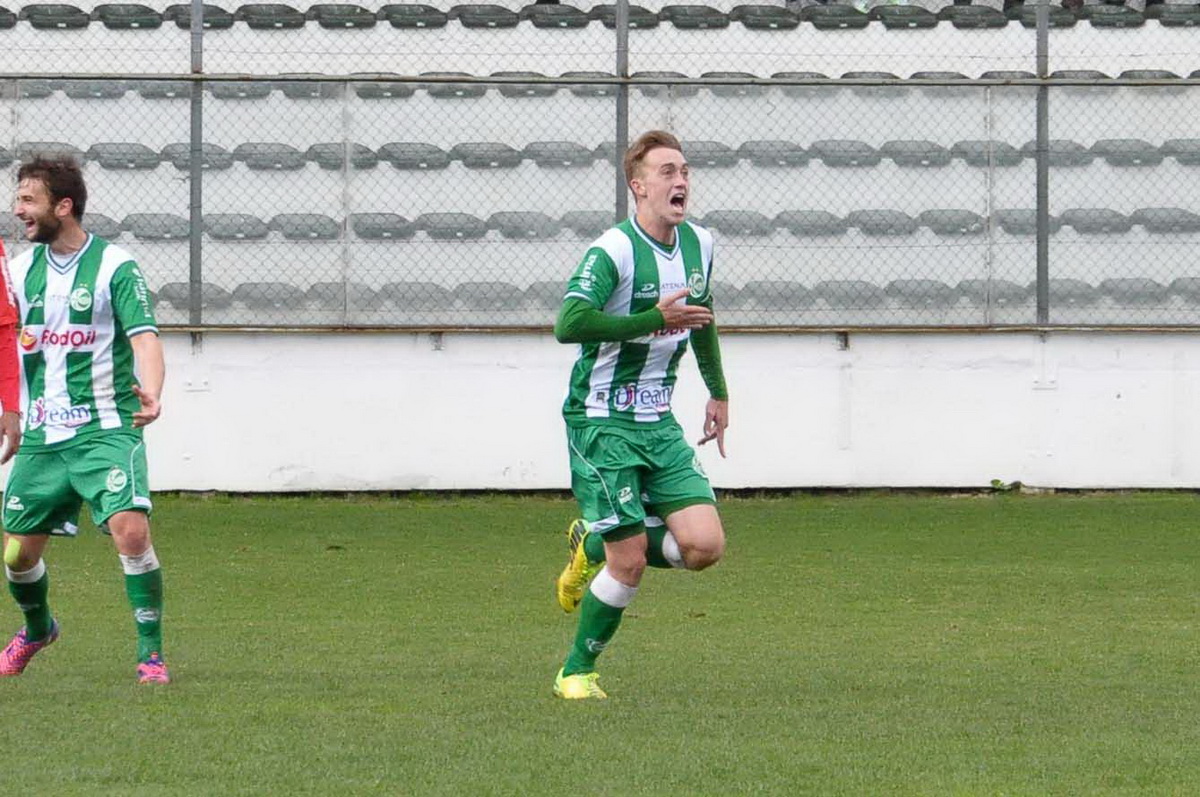 Lateral Duda deixa o Jaconi