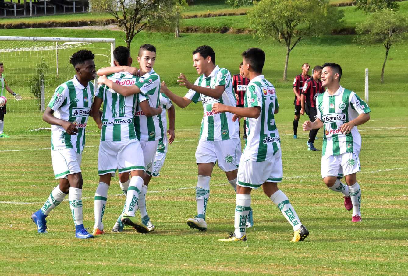 Base do Ju tem fim de semana positivo pelo Gauchão